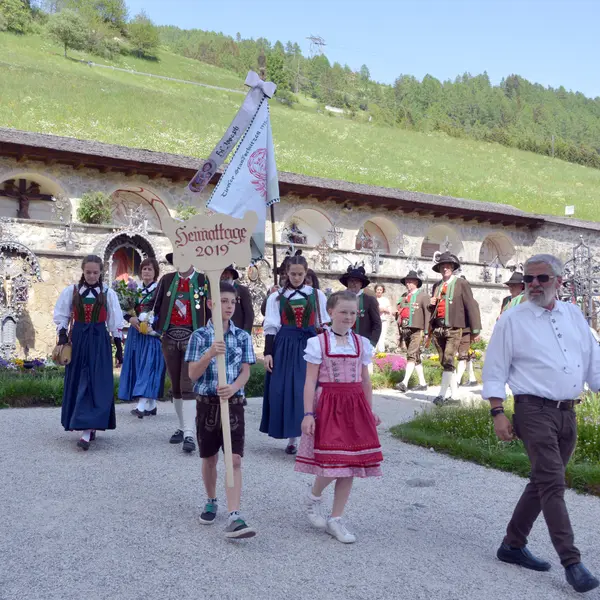 Einzug in die Kirche